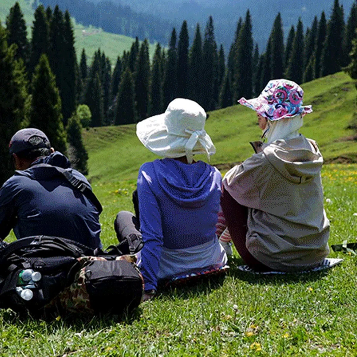GWAWG Materassino ultraleggero pieghevole, portatile, impermeabile, termicamente isolato, per trekking, escursionismo, parco, picnic, campeggio, parco giochi