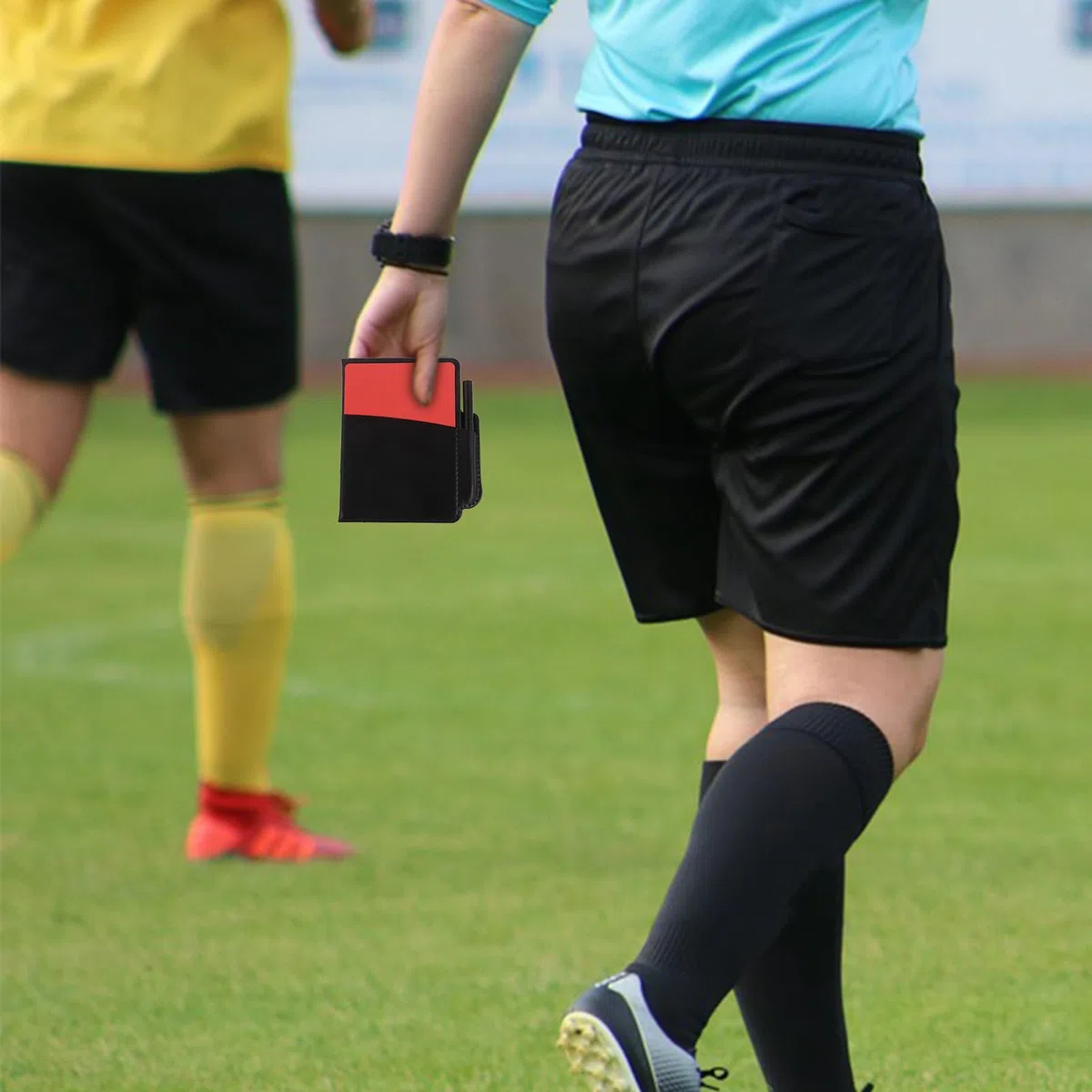 Angoily Kit Arbitro Calcio 2 Pezzi Cartellini Rossi e Gialli Sottili, Portafoglio Portatile, Penna e Blocco Note per Allenamenti Sportivi e Partite Ufficiali