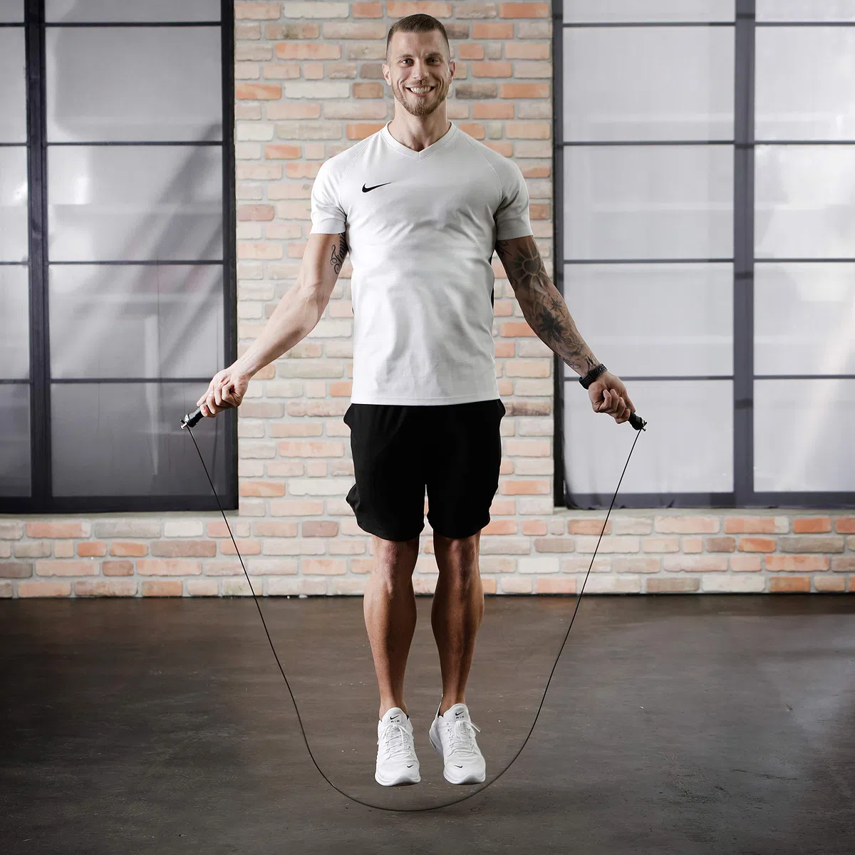 BODYMATE Corda per Saltare Premium con 2 pesi estraibili, Maniglie Antiscivolo, 2 Corde in Acciaio Regolabili con Protezione antiusura - Crossfit, Functional Core, Boxe